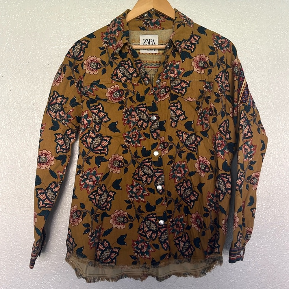Zara Multi Color Floral Embroidered Mesh Ethnic Jacket Size S Oversized.